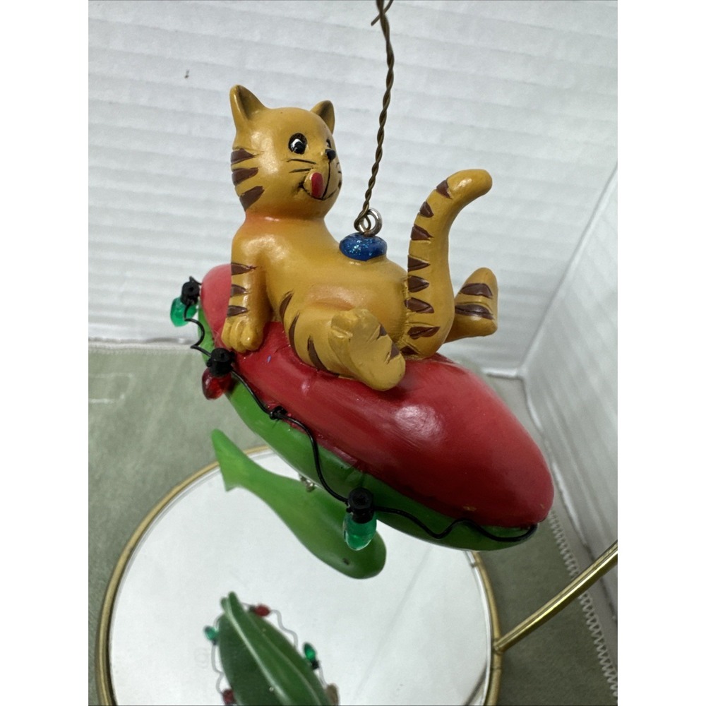 Vtg Wooden Cat Christmas Ornament Hand Painted Fishing, Cat Innertube Chillin‎